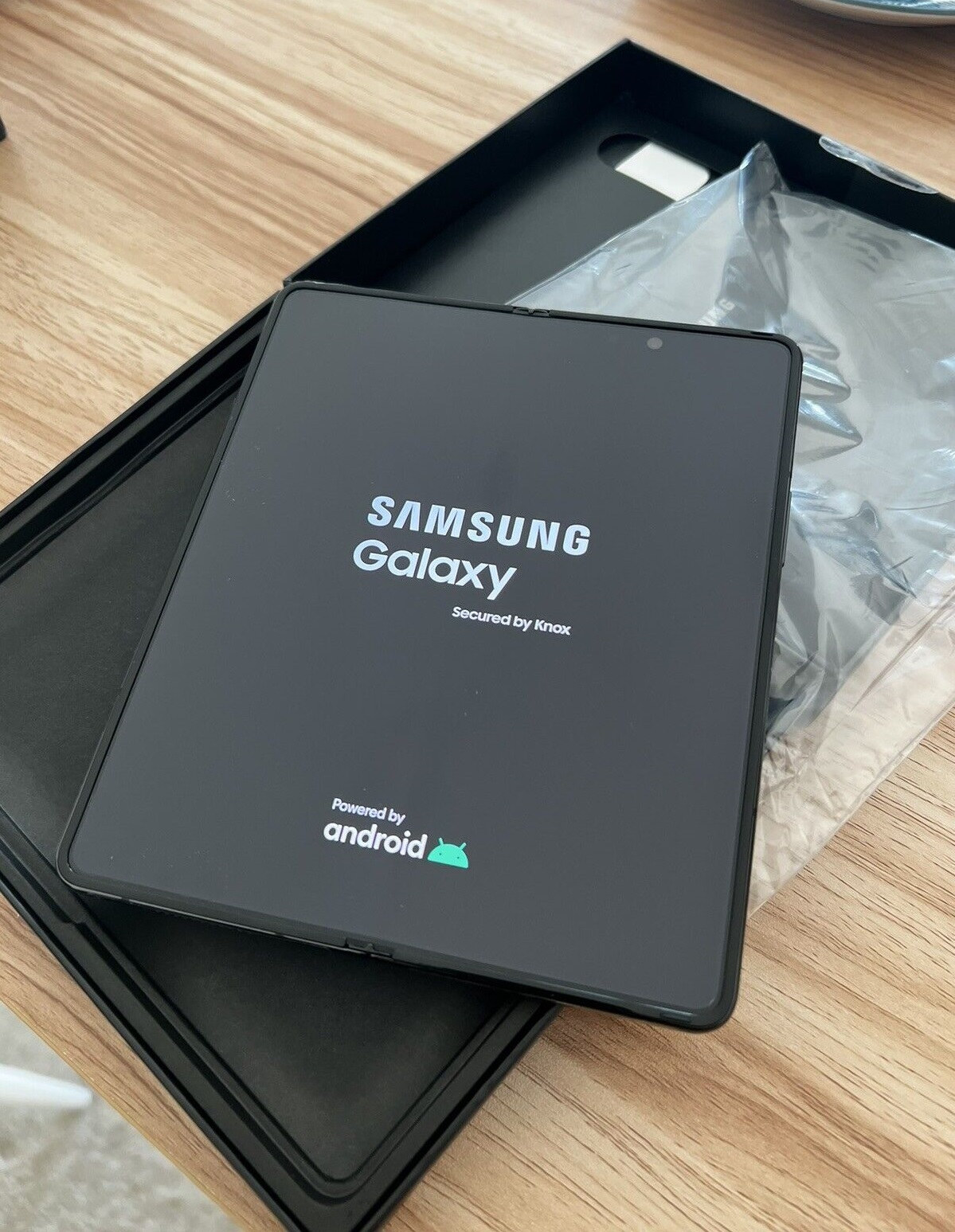Samsung Galaxy Z Fold4 SM-F936B DS - 256GB.
